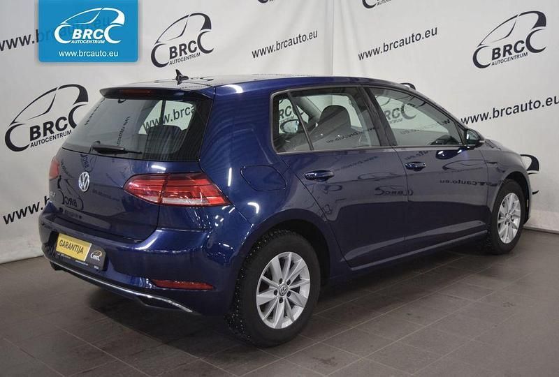 Gebraucht VW Golf VII 116 PS (85 kW) 2018 Blau Limousine