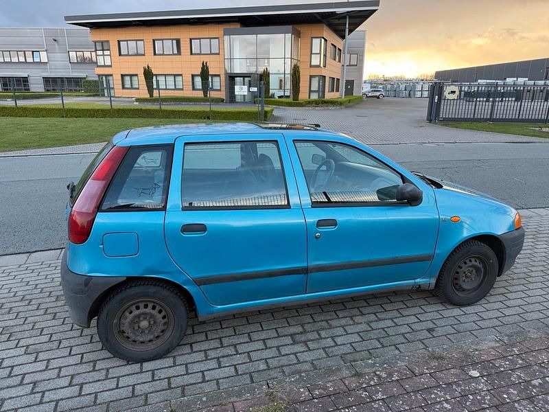 Gebraucht Fiat Punto 55 PS (40 kW) 1998 Blau Kleinwagen