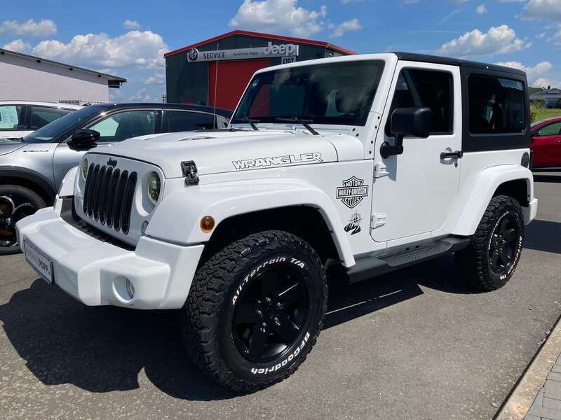 Weiß Gebraucht 2014 Jeep Wrangler Sport SUV | 28.280 € (Fairer Preis) - Bild 1/4