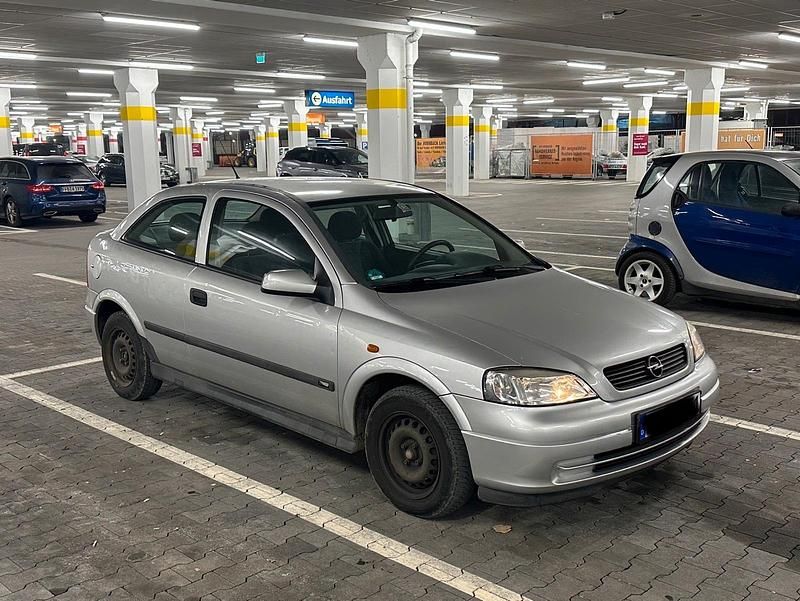 Silber Gebraucht 1998 Opel Astra Coupé | 1.650 € (Fairer Preis) - Bild 1/4