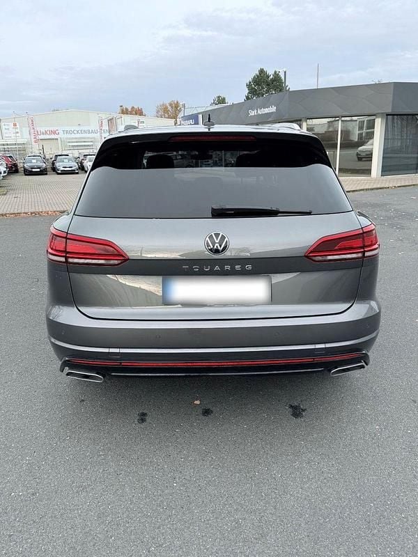 Gebraucht VW Touareg R-line 231 PS (169 kW) 2022 Grau SUV