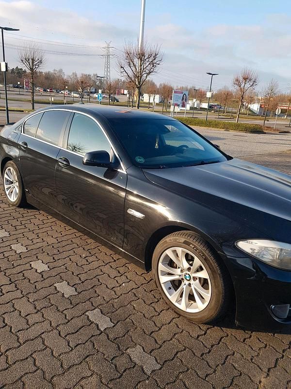 Gebraucht BMW 525 218 PS (160 kW) 2012 Schwarz Limousine