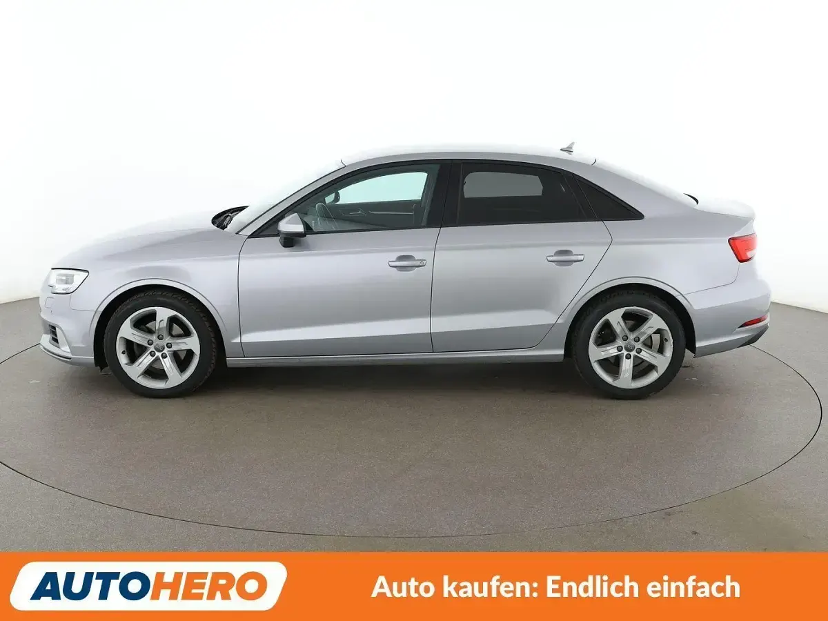 Gebraucht Audi A3 Sport 116 PS (85 kW) 2018 Florettsilber Limousine