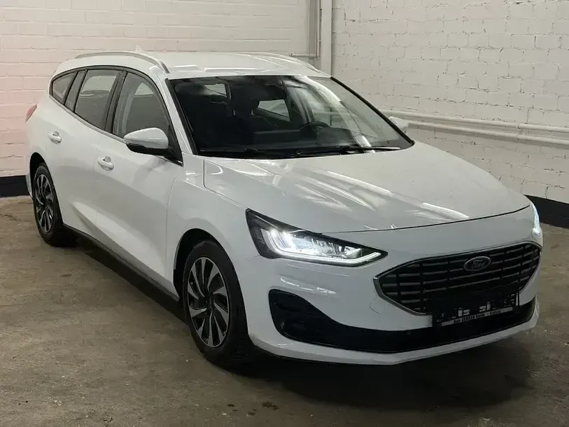 Gebraucht Ford Focus Titanium 116 PS (85 kW) 2023 Frostweiã Kombi