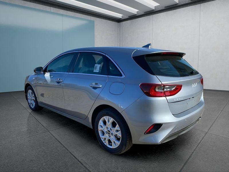 Gebraucht Kia Ceed Vision 140 PS (102 kW) 2025 Silber Kleinwagen