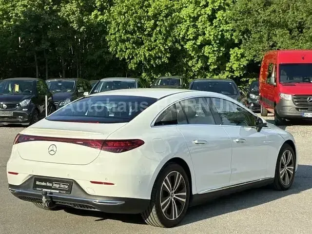 Gebraucht Mercedes EQE300 180 kW (245 PS) 2024 Weiss Limousine