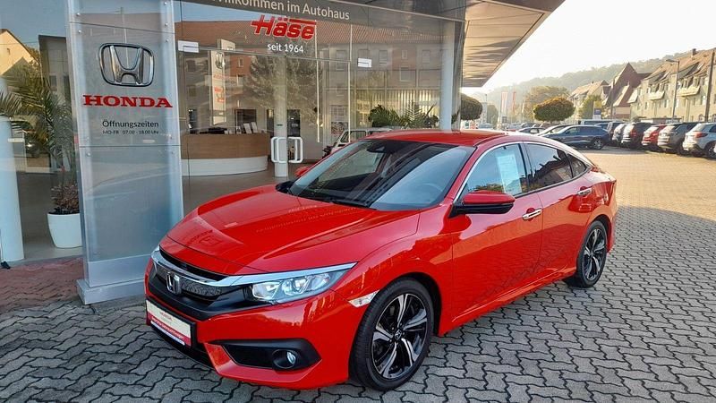 Gebraucht Honda Civic Elegance 182 PS (133 kW) 2020 Liberty rally red Limousine