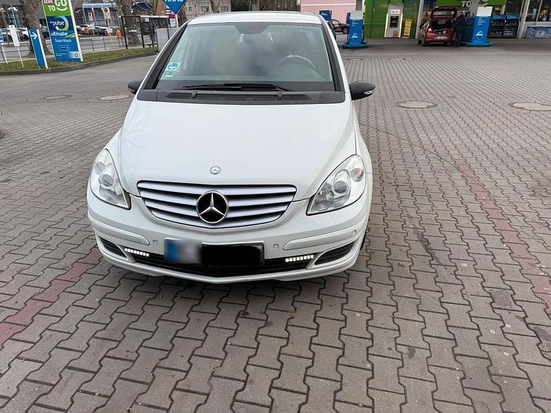 Gebraucht Mercedes 200 2008 Silber Limousine