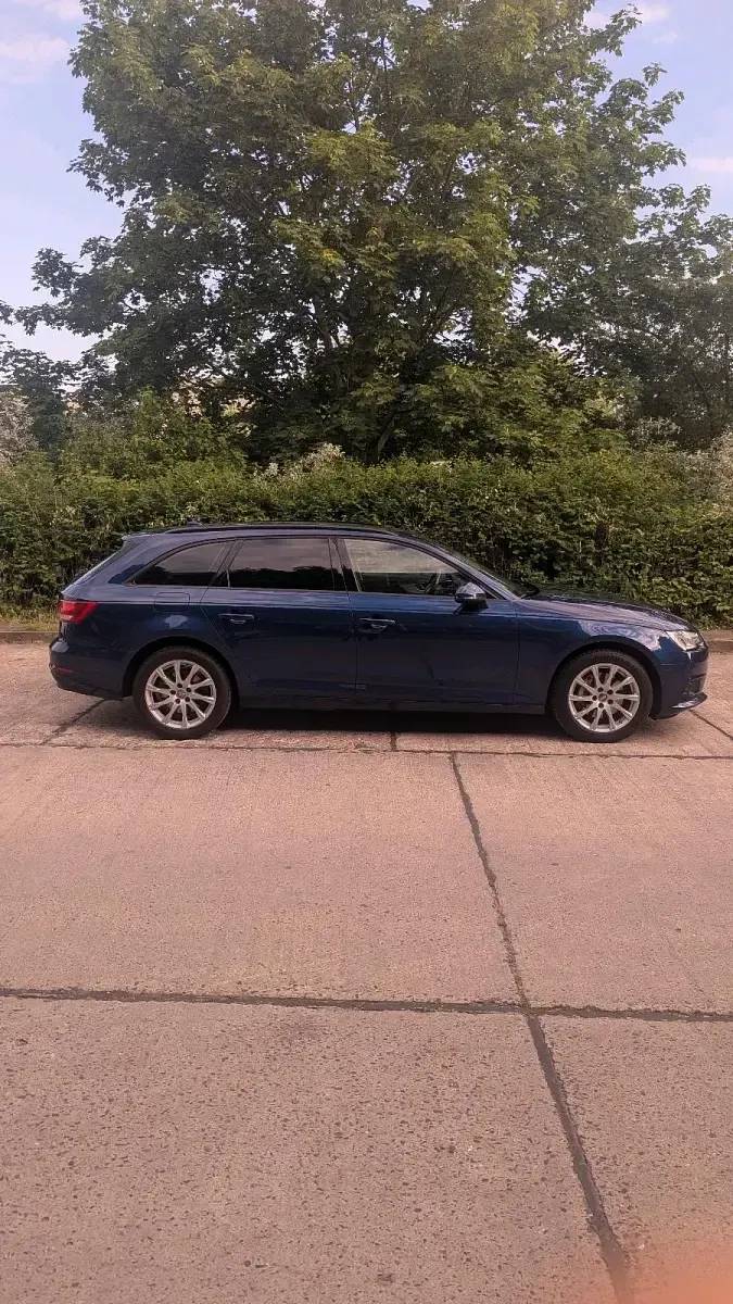 Gebraucht Audi A4 190 PS (139 kW) 2016 Blau Kombi