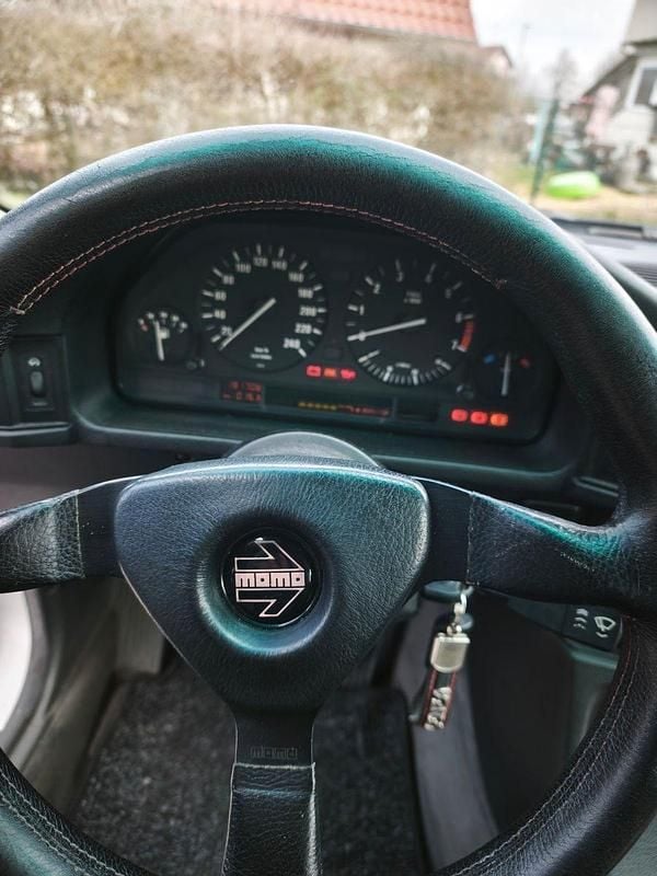 Gebraucht BMW 525 170 PS (125 kW) 1989 Weiß Limousine