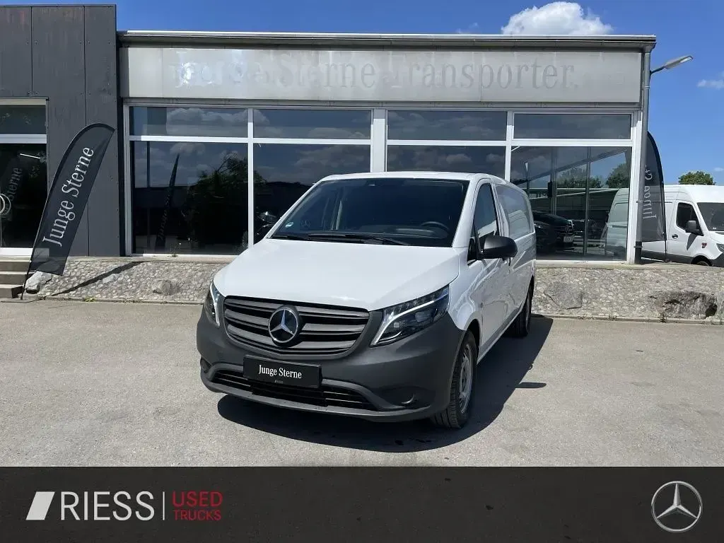 Gebraucht Mercedes Vito 190 PS (139 kW) 2023 Arktikweiß Van