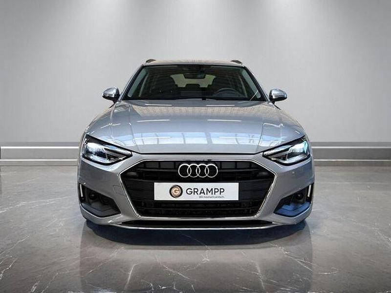 Gebraucht Audi A4 Basis 163 PS (119 kW) 2023 Silber Kombi