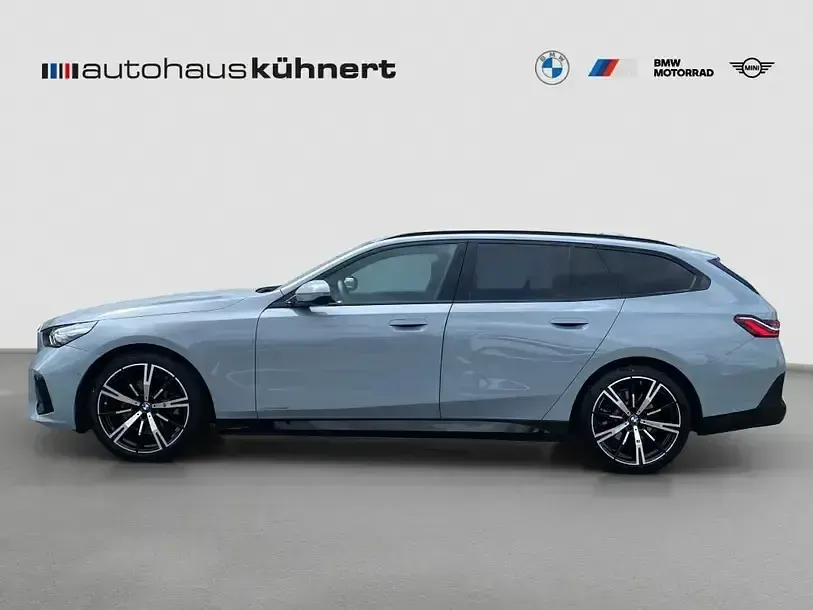 Gebraucht BMW 520 M Sport 360 PS (264 kW) 2025 Grau Kombi