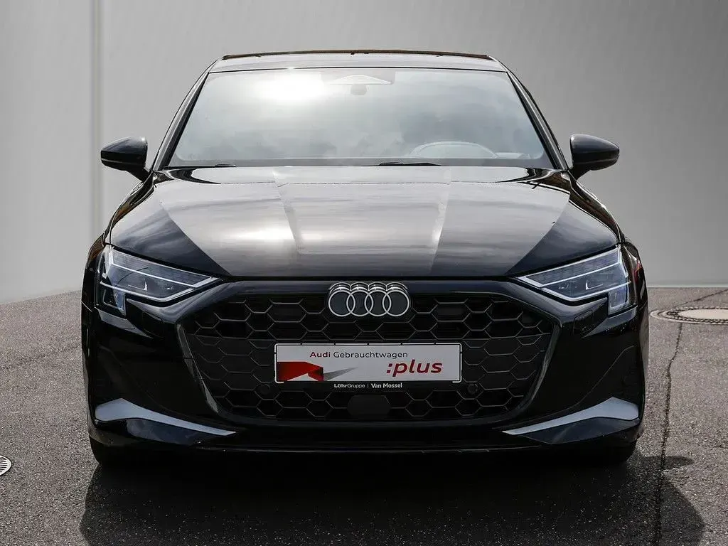 Gebraucht Audi A3 Comfort 116 PS (85 kW) 2025 Mythosschwarz metallic Limousine