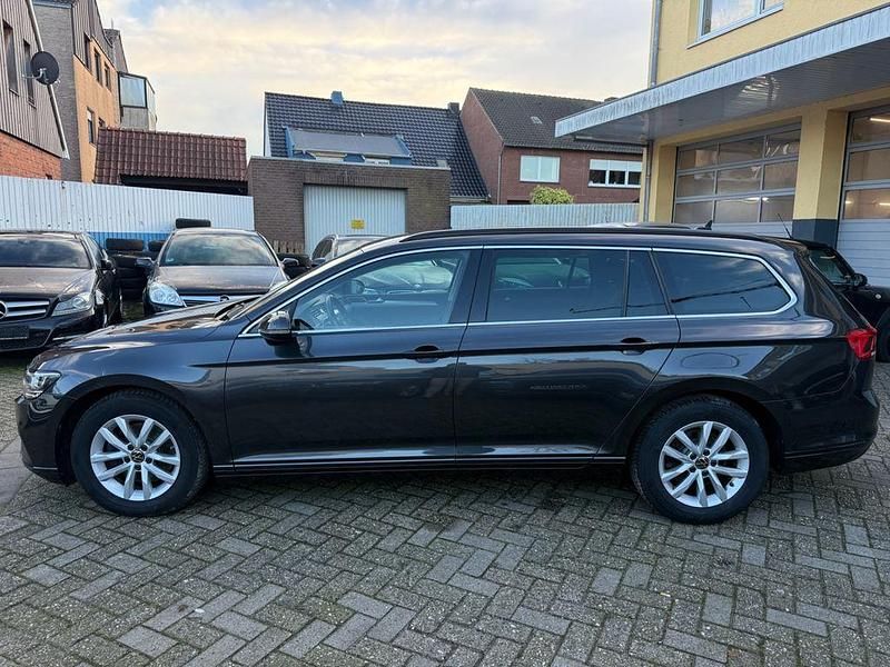 Gebraucht VW Passat Business 150 PS (110 kW) 2021 Grau Limousine
