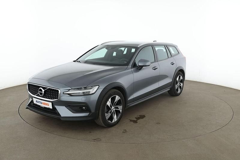Gebraucht Volvo V60 CC 190 PS (139 kW) 2019 Grau Kombi