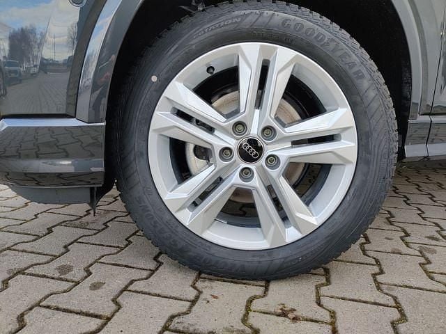 Neu Audi Q2 Advanced Plus 150 PS (110 kW) 2026 Grau SUV