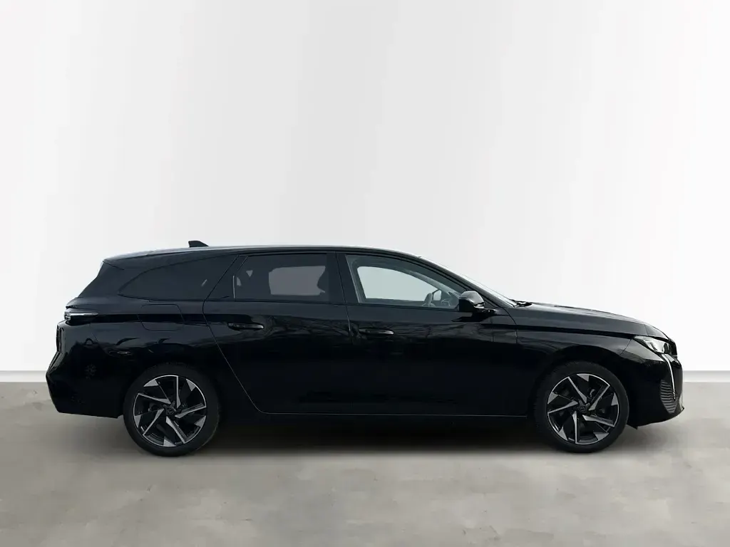 Gebraucht Peugeot 308 SW Allure 131 PS (96 kW) 2023 Perla nera schwarz Kombi