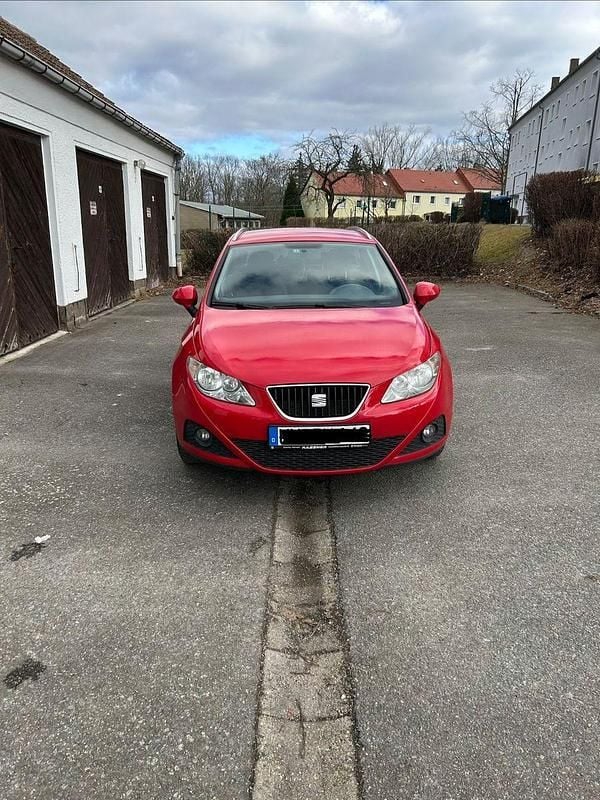 Gebraucht Seat Ibiza ST Reference 69 PS (50 kW) 2011 Rot Kombi