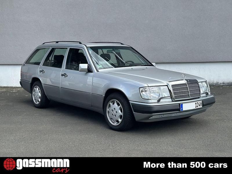 Gebraucht Mercedes 300 113 PS (83 kW) 1992 Silber Kombi