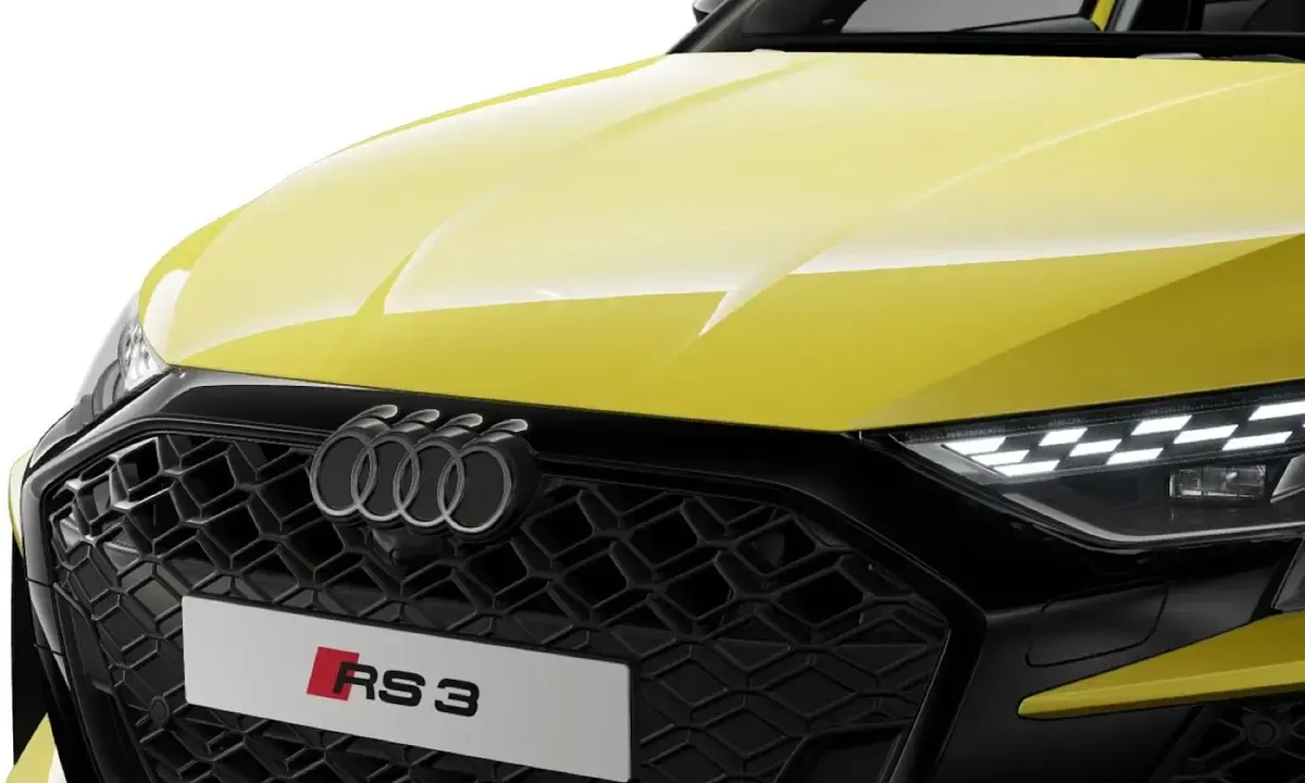Gebraucht Audi RS3 Sportback Ambiente 400 PS (294 kW) 2025 Pythongelb metallic Kleinwagen