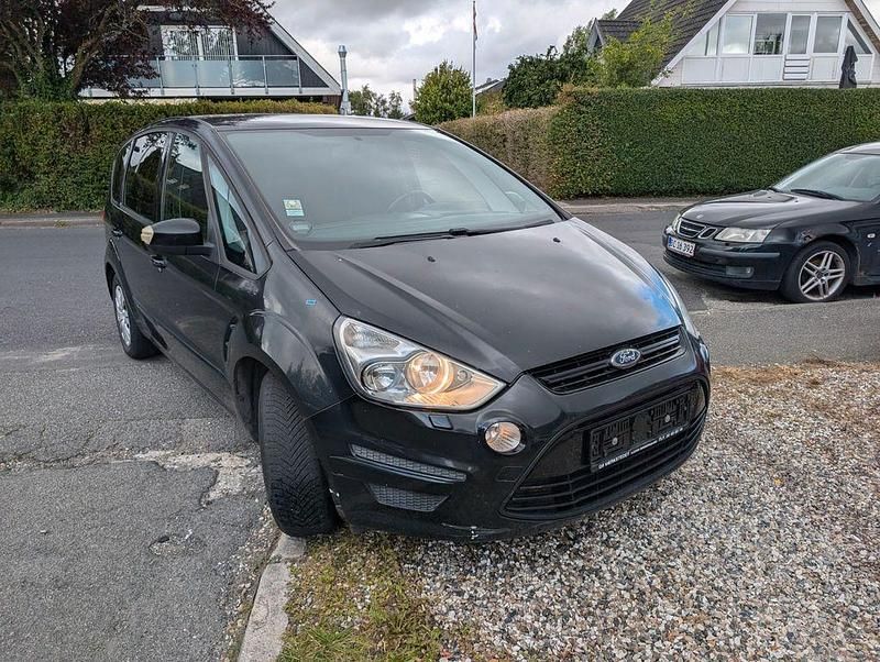 Gebraucht Ford S-MAX Trend 140 PS (102 kW) 2010 Schwarz Van / Kleinbus