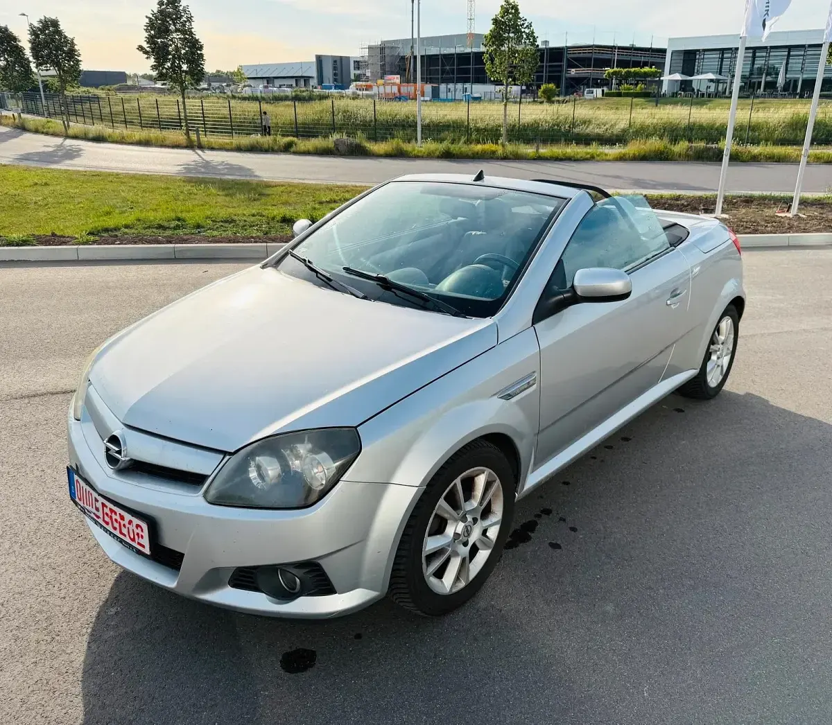 Gebraucht Opel Tigra 123 PS (90 kW) 2005 Silber Cabrio