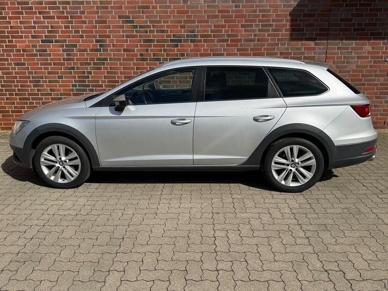 Silber Gebraucht 2015 Seat Leon X-Perience Kombi | 14.690 € (Fairer Preis) - Bild 1/4