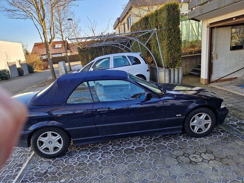Gebraucht BMW 328 193 PS (141 kW) 2000 Blau Cabrio