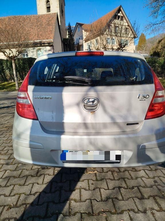 Gebraucht Hyundai i30 116 PS (85 kW) 2010 Grau Limousine