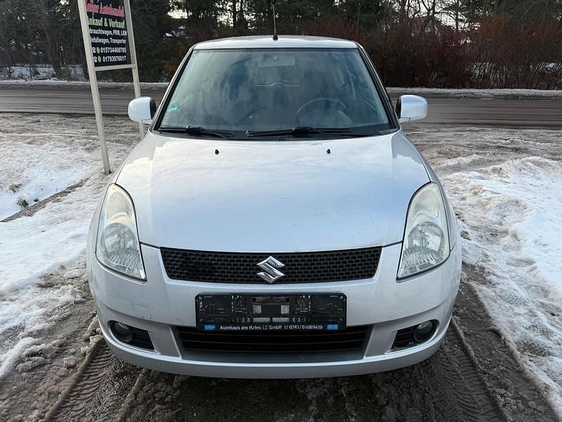 Gebraucht Suzuki Swift 90 PS (66 kW) 2005 Silber Limousine