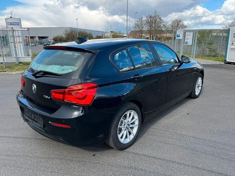 Gebraucht BMW 116 Advantage 116 PS (85 kW) 2016 Schwarz Kleinwagen