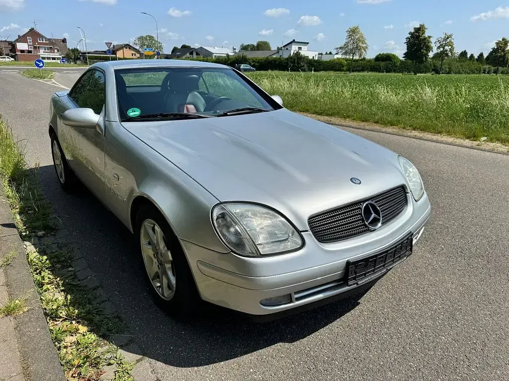 Gebraucht Mercedes SLK230 193 PS (141 kW) 1997 Silber Cabrio
