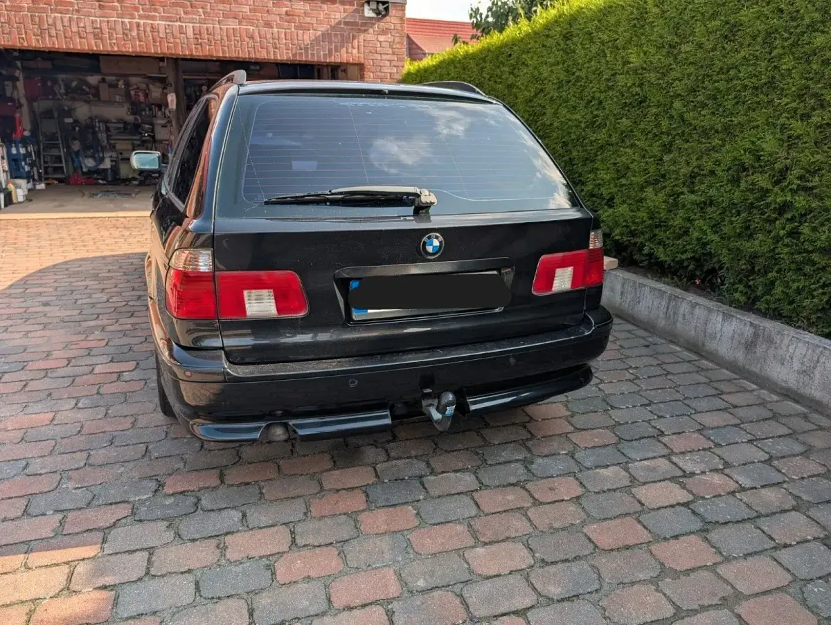 Gebraucht BMW 530 192 PS (141 kW) 2001 Schwarz Kombi