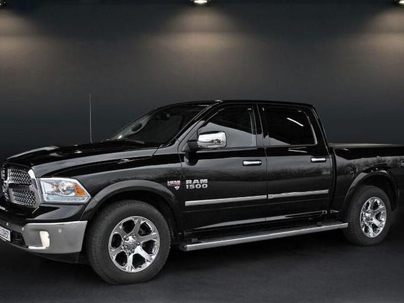 Gebraucht Dodge Ram 401 PS (294 kW) 2014 Braun Abholung