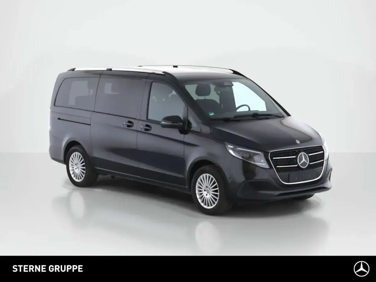 Gebraucht Mercedes V300 Style 237 PS (174 kW) 2025 Schwarz Van / Kleinbus