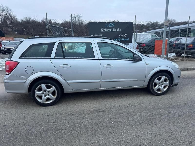 Gebraucht Opel Astra 110 PS (80 kW) 2008 Silber Kombi