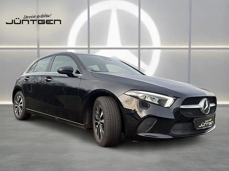 Gebraucht Mercedes A200 150 PS (110 kW) 2022 Schwarz Limousine