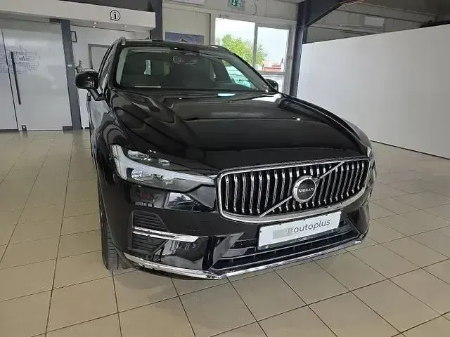 Gebraucht Volvo XC60 Plus 197 PS (144 kW) 2022 Schwarz SUV