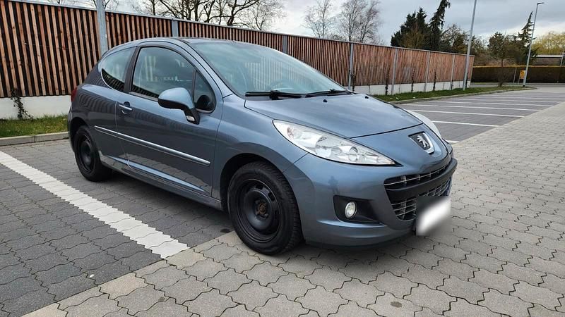 Gebraucht Peugeot 207 93 PS (68 kW) 2011 Kleinwagen