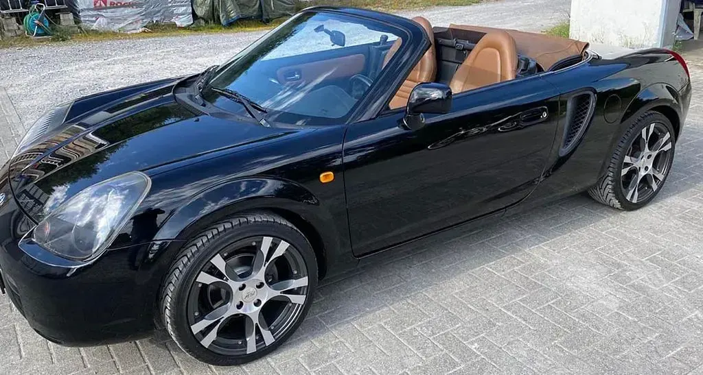 Gebraucht Toyota MR2 140 PS (102 kW) 2002 Schwarz Cabrio