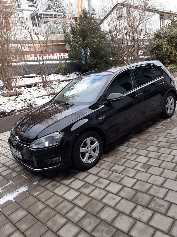 Schwarz Gebraucht 2015 VW Golf Comfortline Limousine | 9.999 € (Fairer Preis) - Bild 1/4
