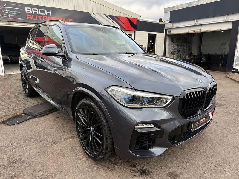 Grau Gebraucht 2020 BMW X5 M50 Performance SUV | 48.990 € (Superpreis) - Bild 1/4