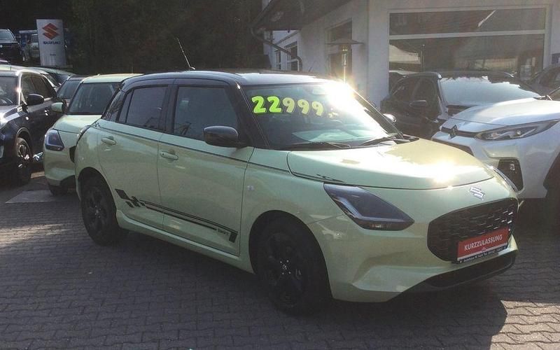 Gelb Neu 2025 Suzuki Swift Comfort Limousine | 22.999 € - Bild 1/4
