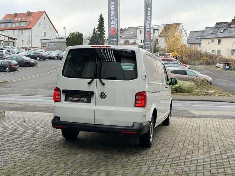 Gebraucht VW Transporter 102 PS (75 kW) 2019 Candyweiß Van