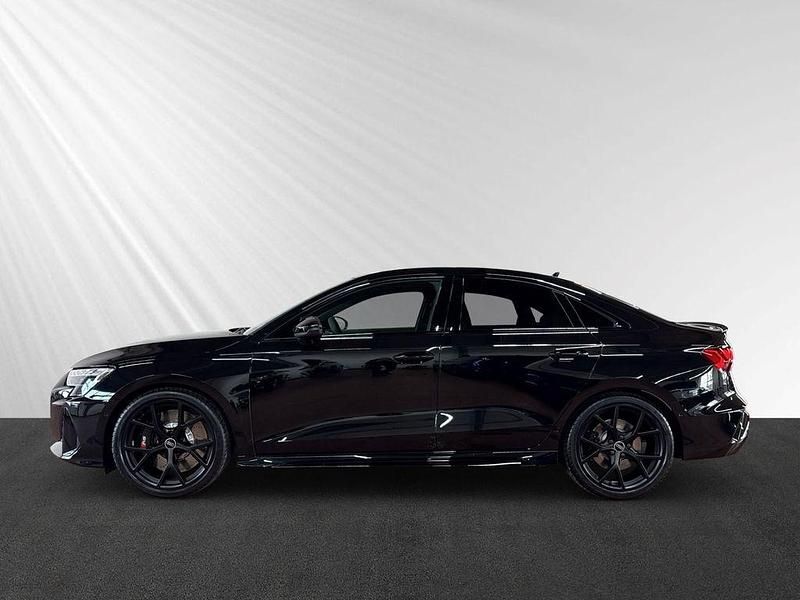 Neu Audi RS3 Sport 400 PS (294 kW) 2026 Mythosschwarz metallic (schwarz) Limousine