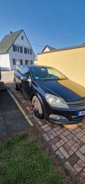 Gebraucht Opel Astra GTC 105 PS (77 kW) 2006 Schwarz Limousine