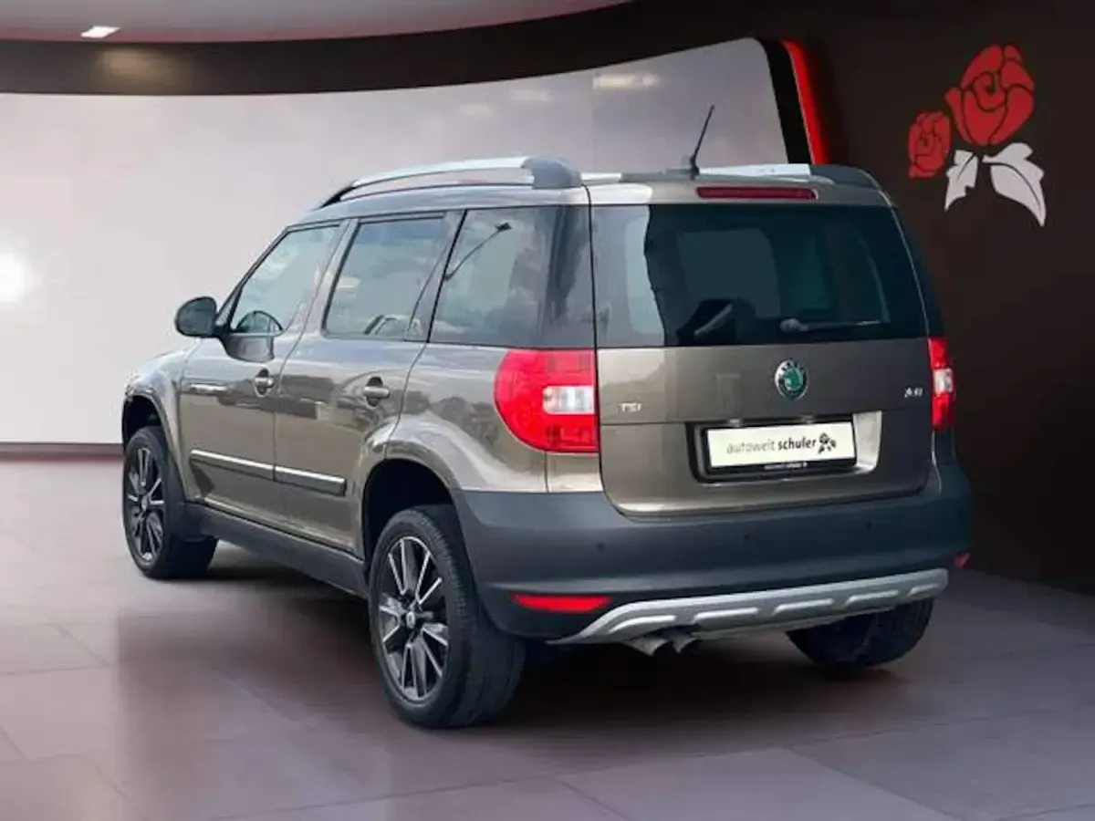 Gebraucht Skoda Yeti Elegance 122 PS (89 kW) 2013 Braun SUV