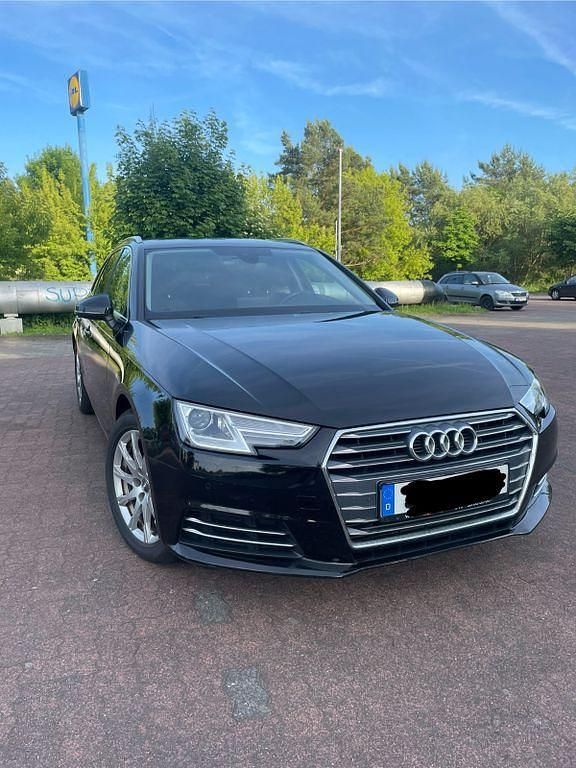 Schwarz Gebraucht 2018 Audi A4 Sport Limousine | 19.600 € (Superpreis) - Bild 1/4