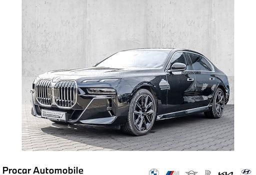 Gebraucht BMW 740 Executive 299 PS (219 kW) 2025 Schwarz Limousine